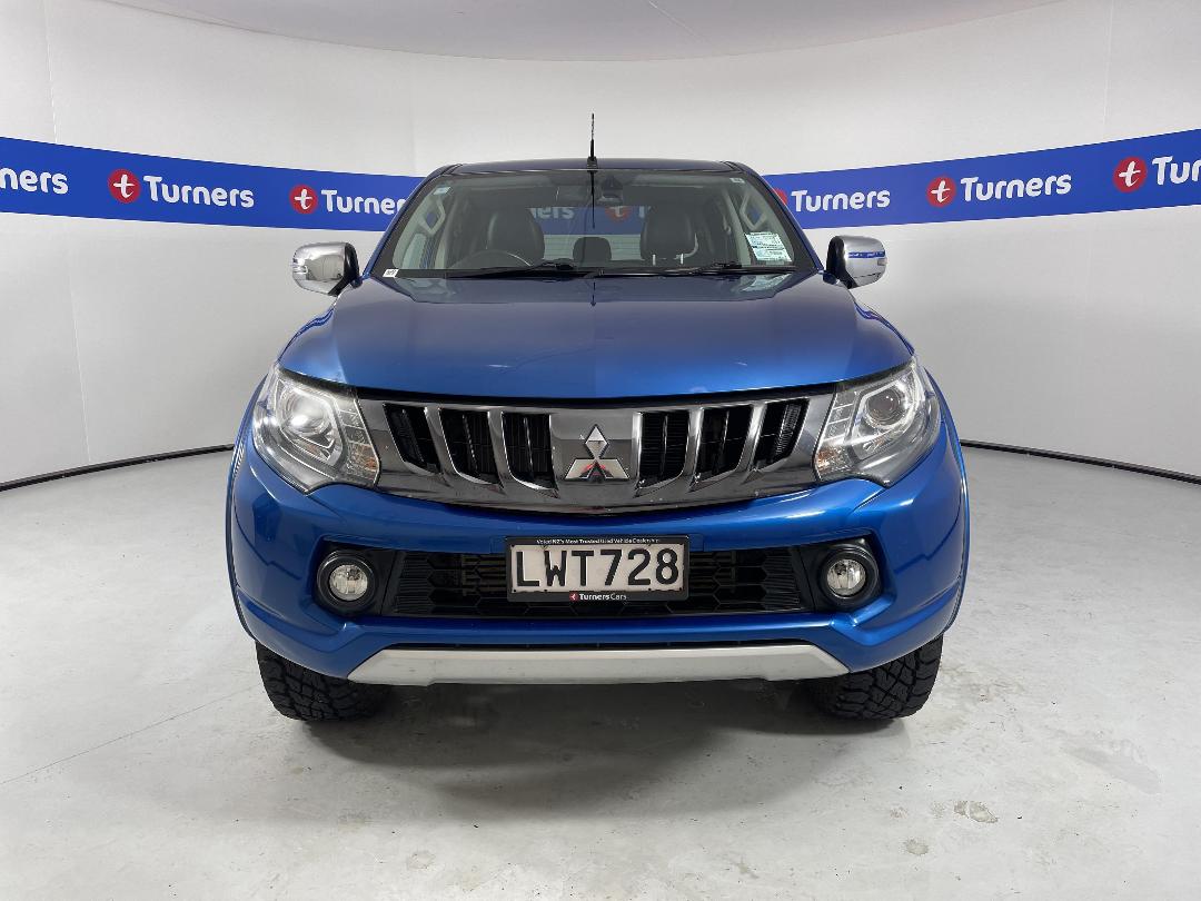 Photo '2' of Mitsubishi Triton