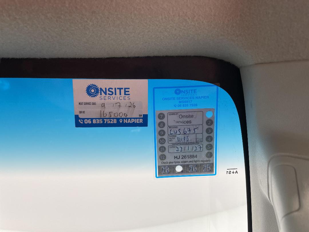 Photo '25' of Mitsubishi Triton