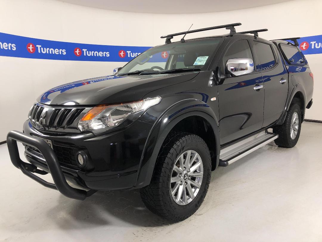 Photo '4' of Mitsubishi Triton