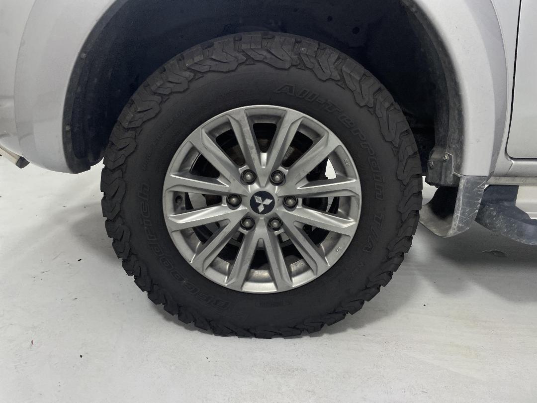 Photo '10' of Mitsubishi Triton Photo '10' of Mitsubishi Triton