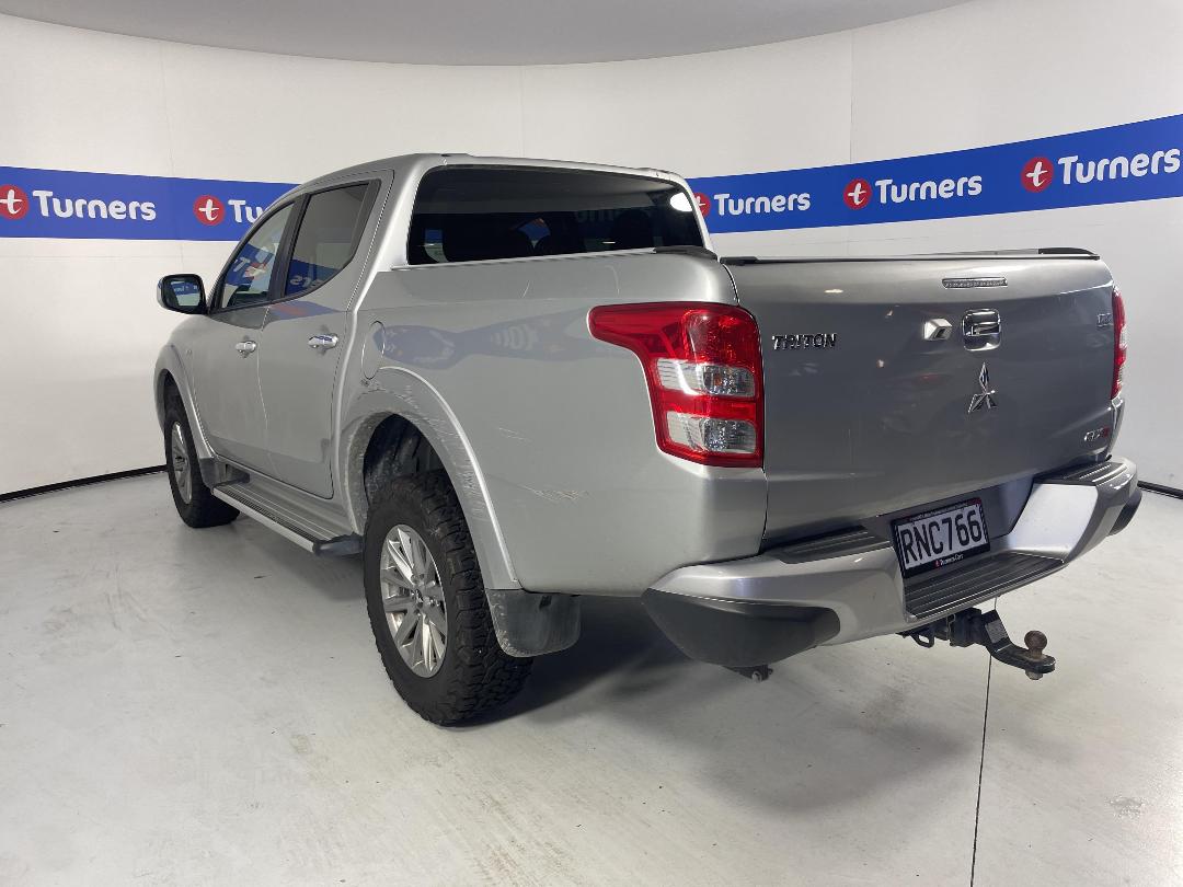 Photo '5' of Mitsubishi Triton Photo '5' of Mitsubishi Triton