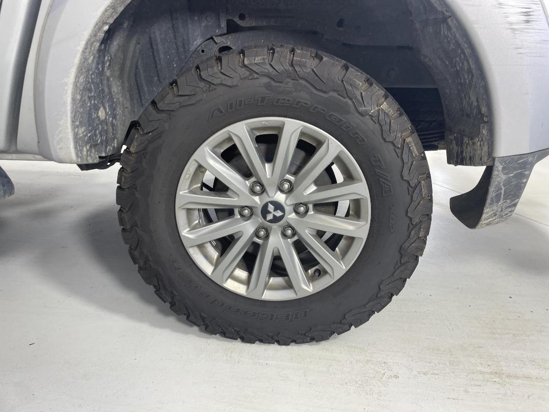 Photo '11' of Mitsubishi Triton Photo '11' of Mitsubishi Triton