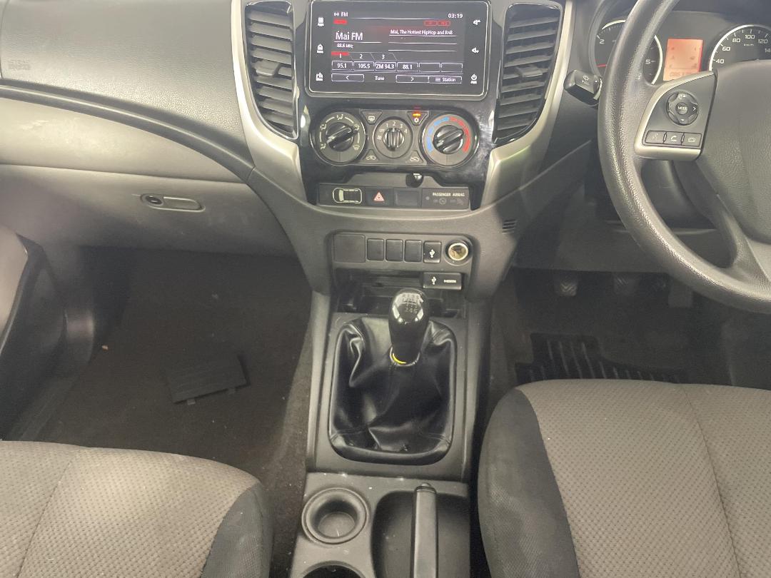 Photo '18' of Mitsubishi Triton Photo '18' of Mitsubishi Triton