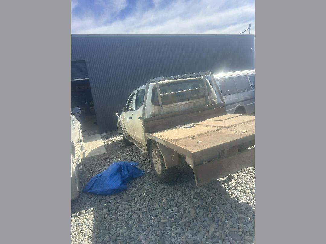 Photo '2' of Mitsubishi Triton DC C GLX 4WD 6MT