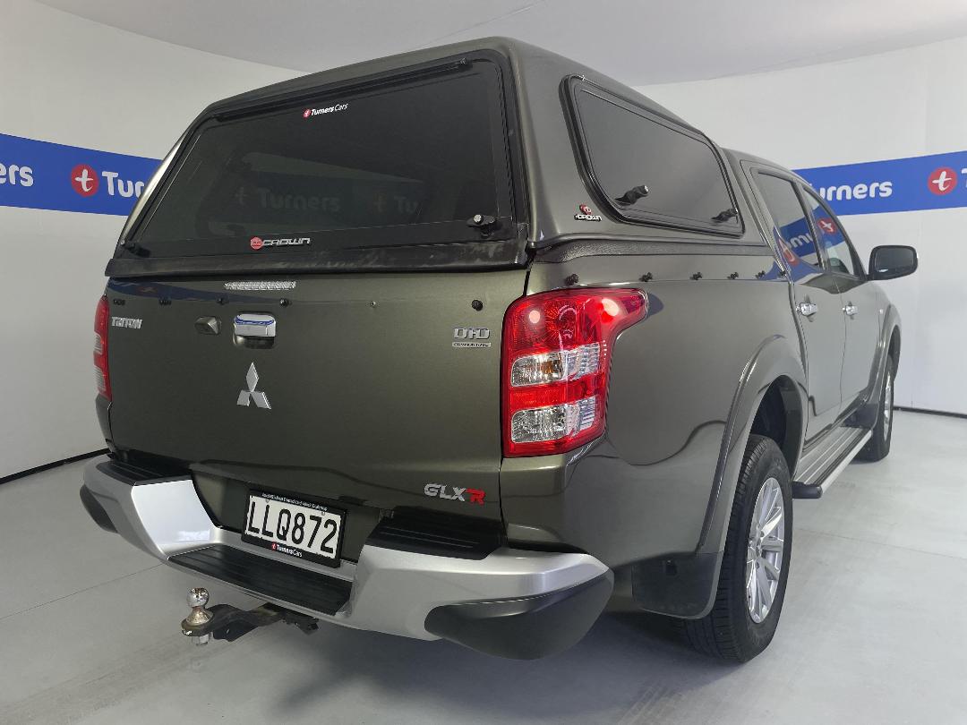 Photo '7' of Mitsubishi Triton