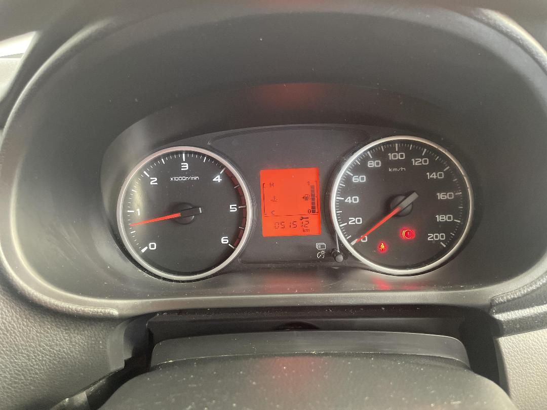 Photo '21' of Mitsubishi Triton