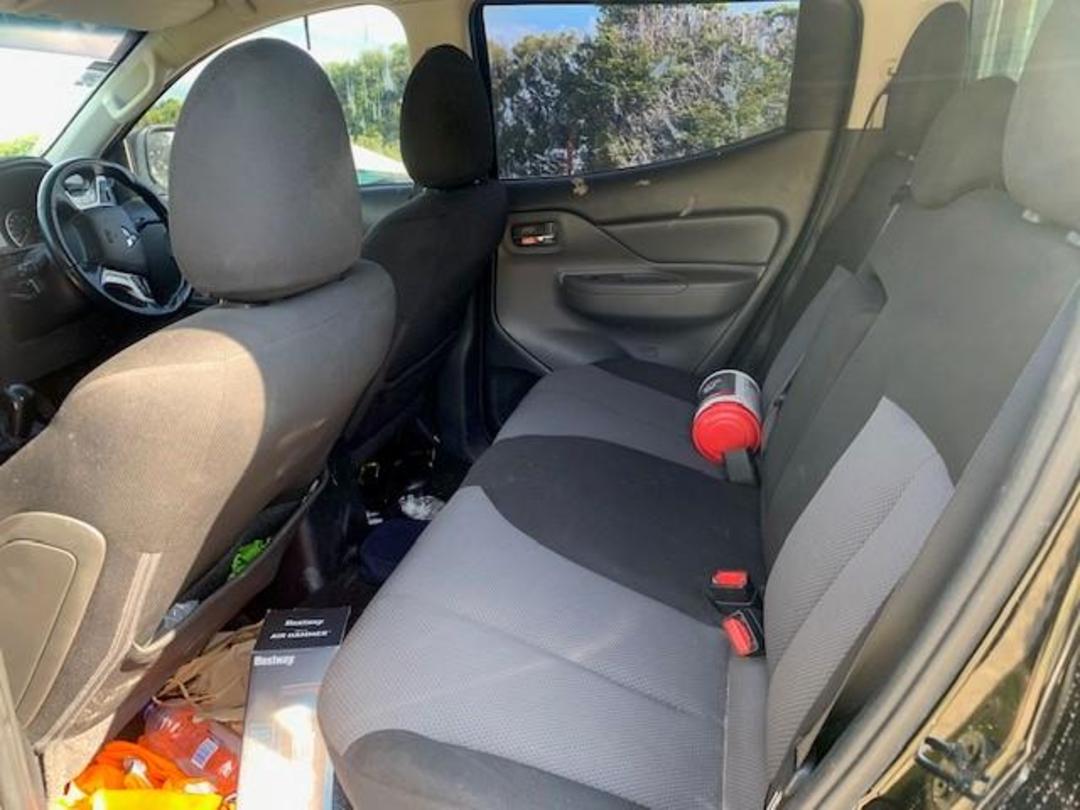 Photo '13' of Mitsubishi Triton DC Glxr 6M