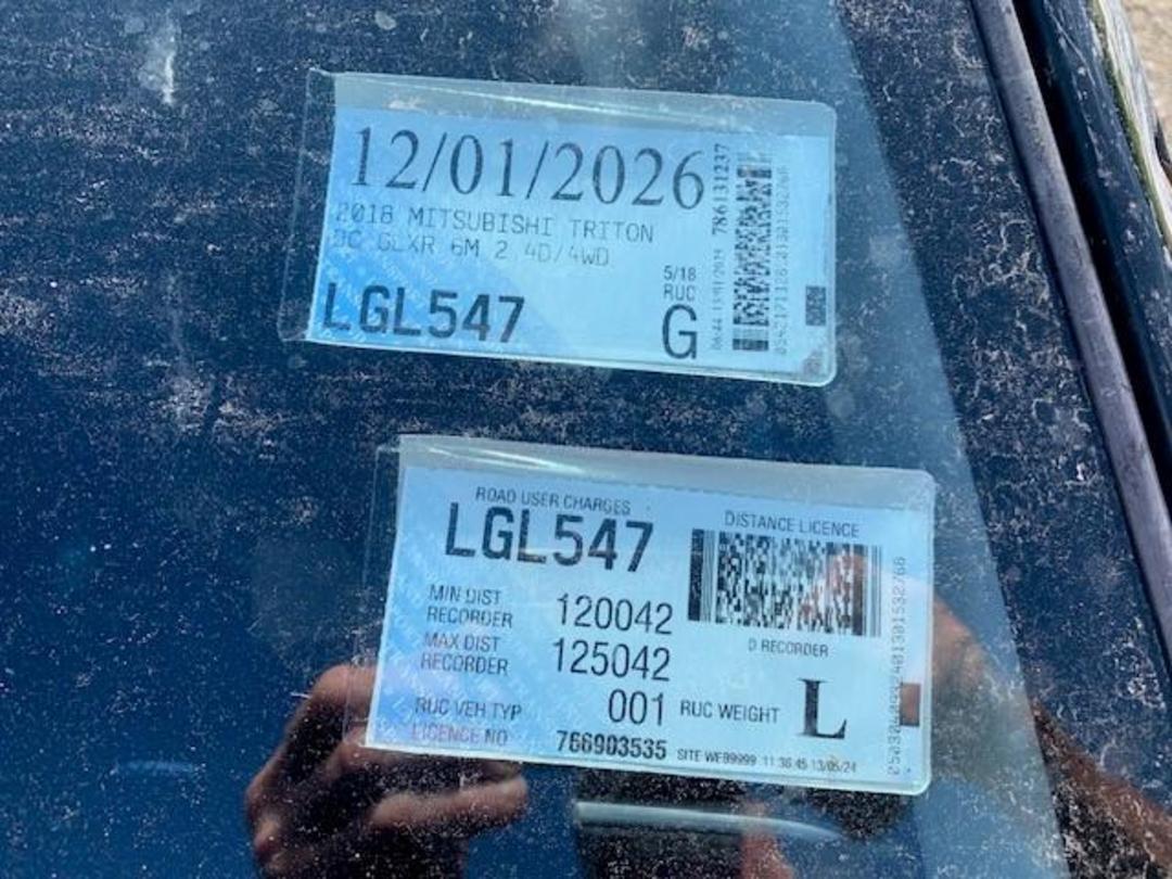 Photo '15' of Mitsubishi Triton DC Glxr 6M