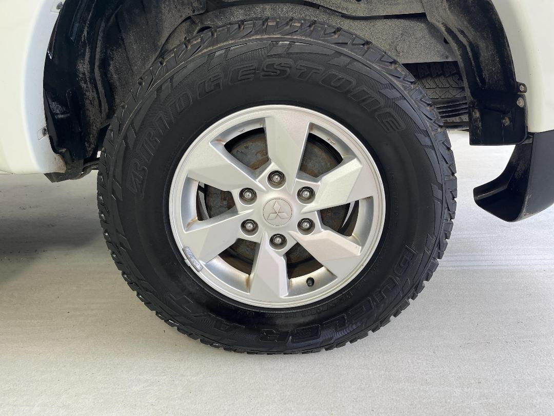 Photo '11' of Mitsubishi Triton Photo '11' of Mitsubishi Triton