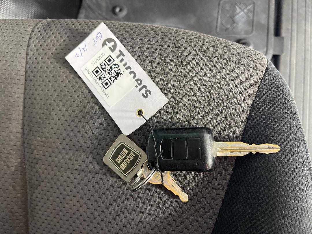 Photo '22' of Mitsubishi Triton Photo '22' of Mitsubishi Triton