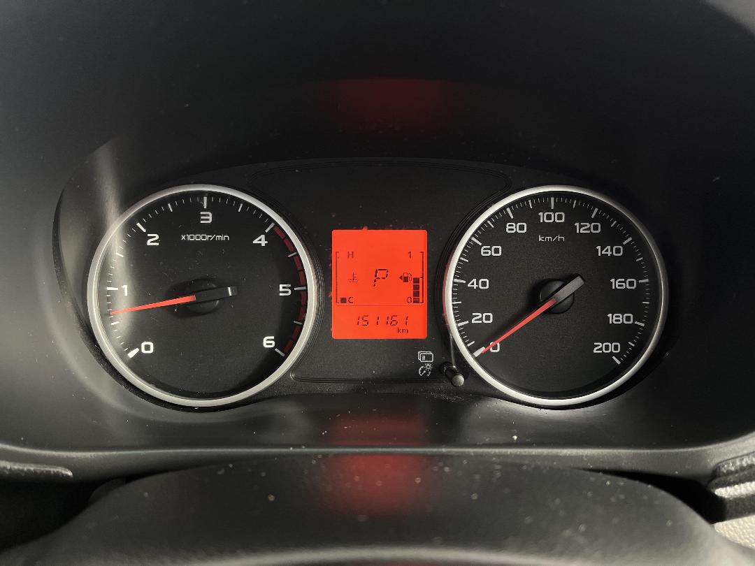 Photo '21' of Mitsubishi Triton Photo '21' of Mitsubishi Triton