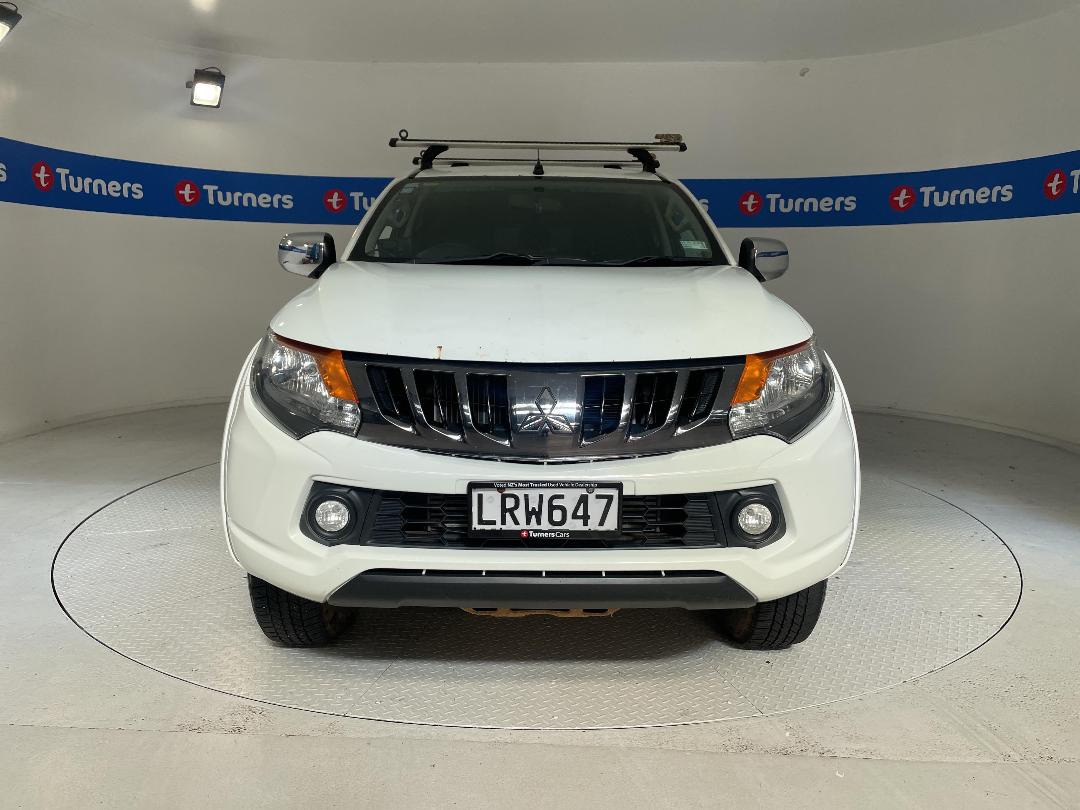 Photo '2' of Mitsubishi Triton