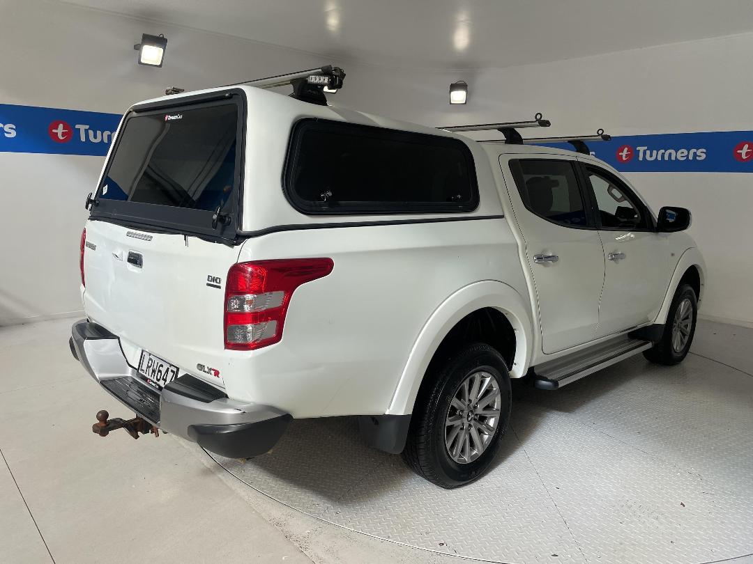 Photo '7' of Mitsubishi Triton