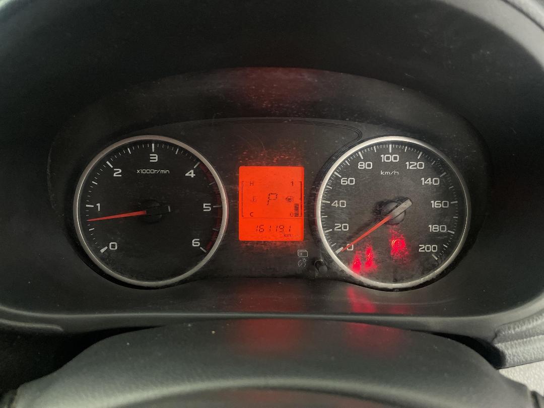 Photo '21' of Mitsubishi Triton