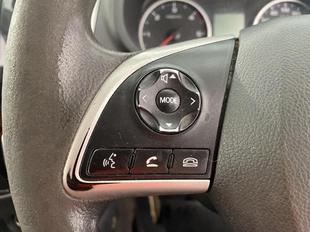 Photo '27' of Mitsubishi Triton