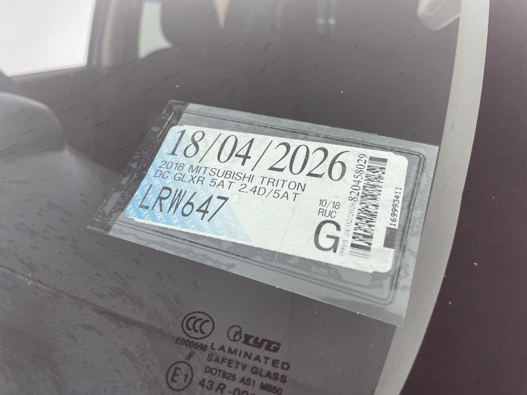 Photo '35' of Mitsubishi Triton