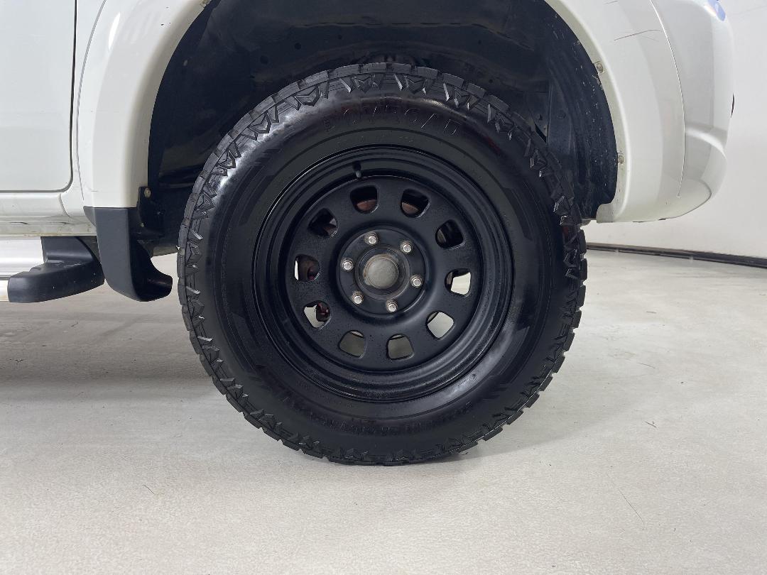 Photo '9' of Mitsubishi Triton