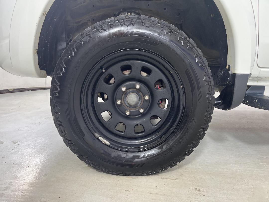 Photo '10' of Mitsubishi Triton