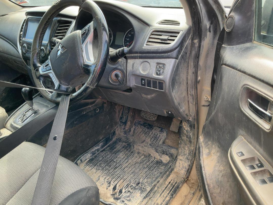 Photo '11' of Mitsubishi Triton DC Glxr 5AT