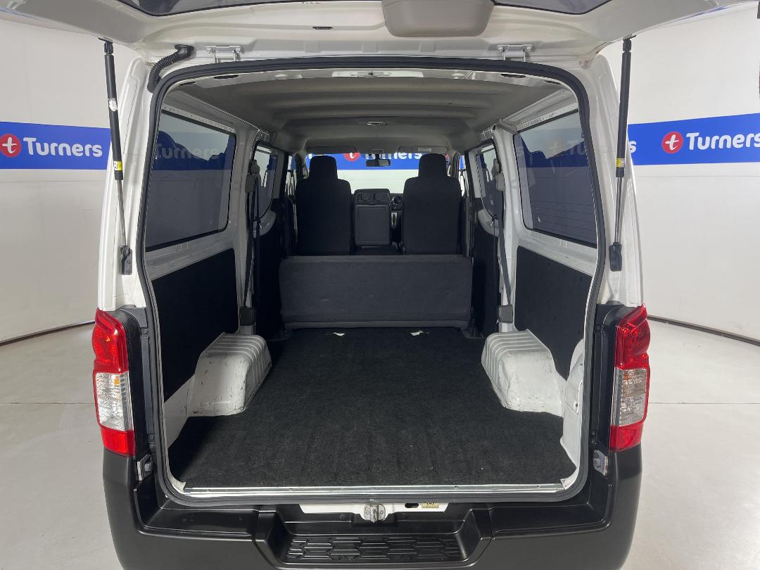 Photo '14' of Nissan Caravan Photo '14' of Nissan Caravan