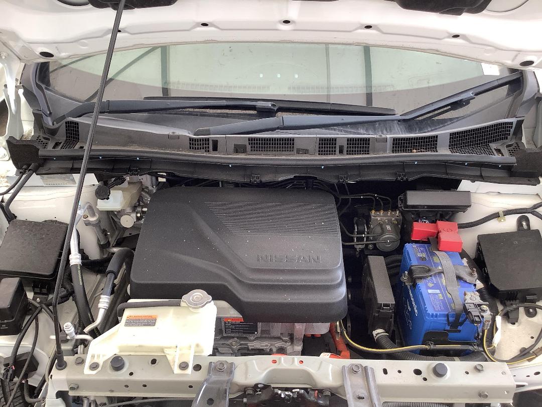 Photo '10' of Nissan Leaf