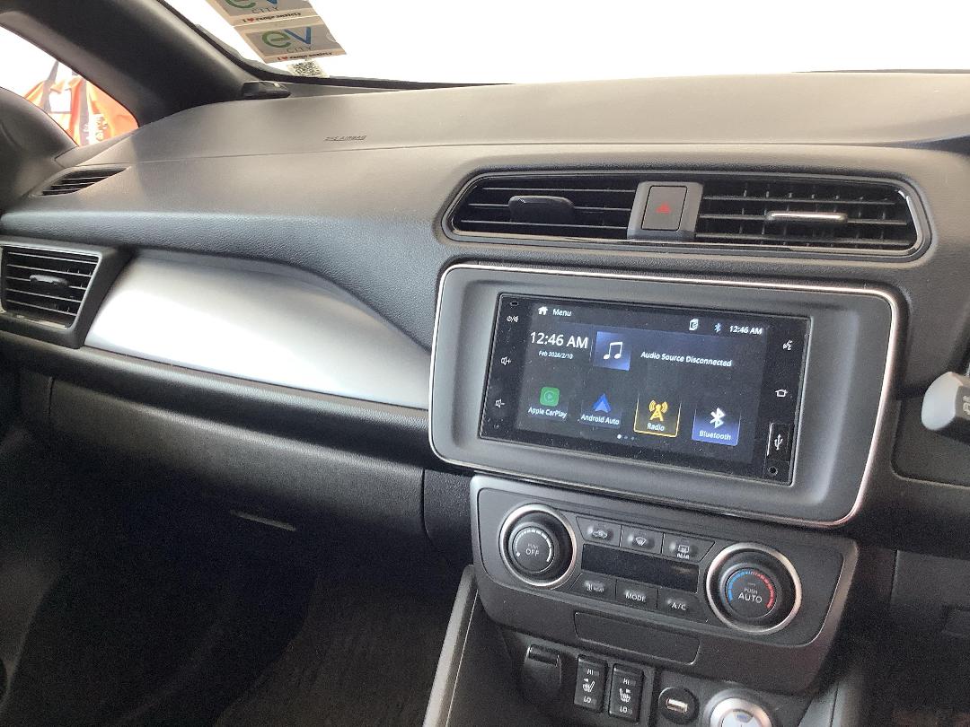 Photo '16' of Nissan Leaf