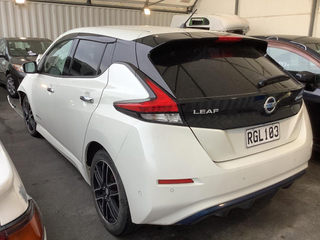 Photo '6' of Nissan Leaf