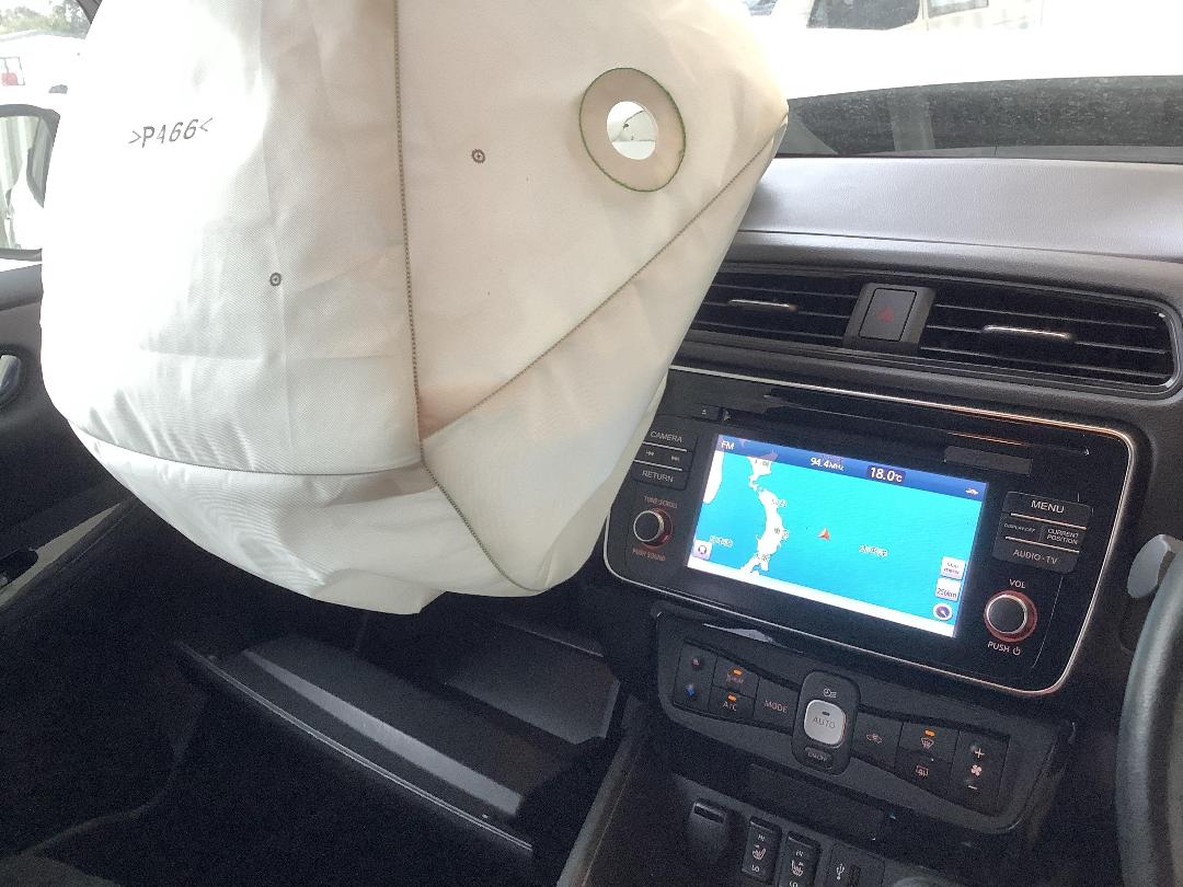 Photo '16' of Nissan Leaf