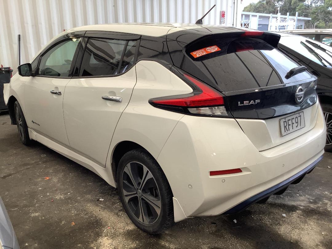 Photo '6' of Nissan Leaf