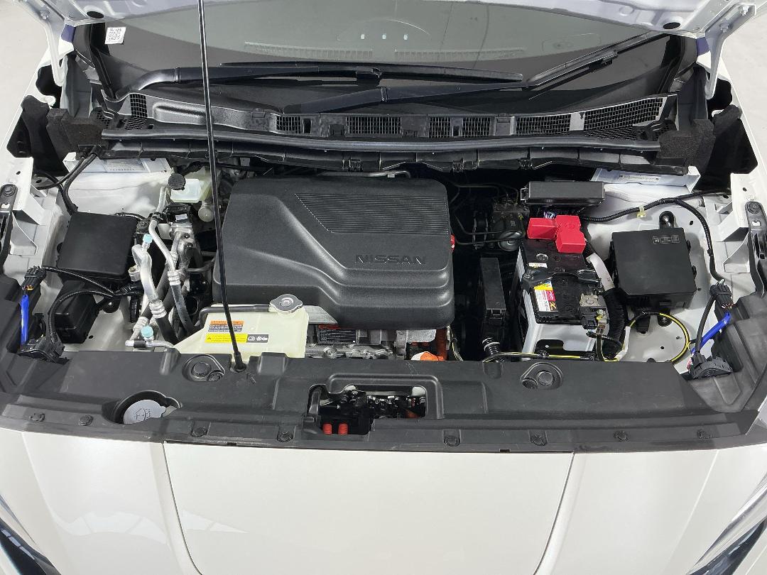 Photo '13' of Nissan Leaf