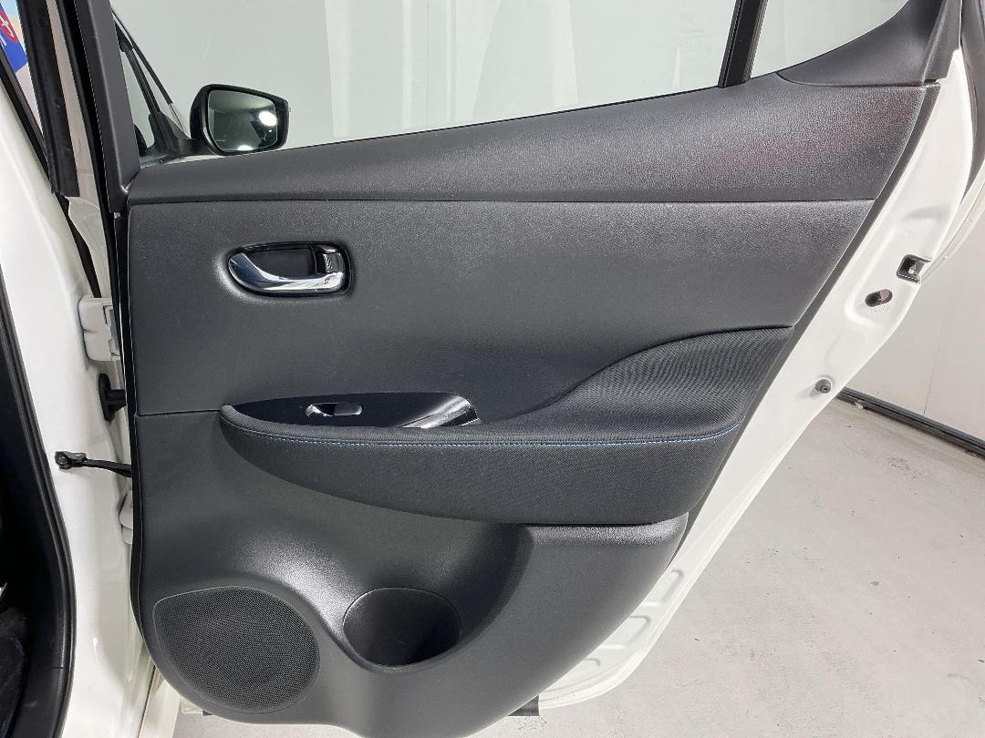 Photo '19' of Nissan Leaf