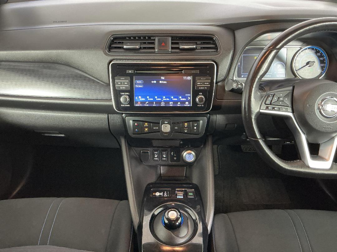 Photo '18' of Nissan Leaf