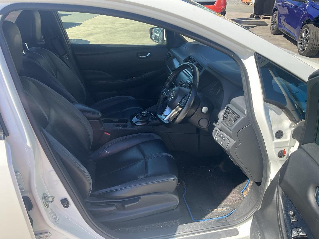 Photo '9' of Nissan Leaf X Anniversary