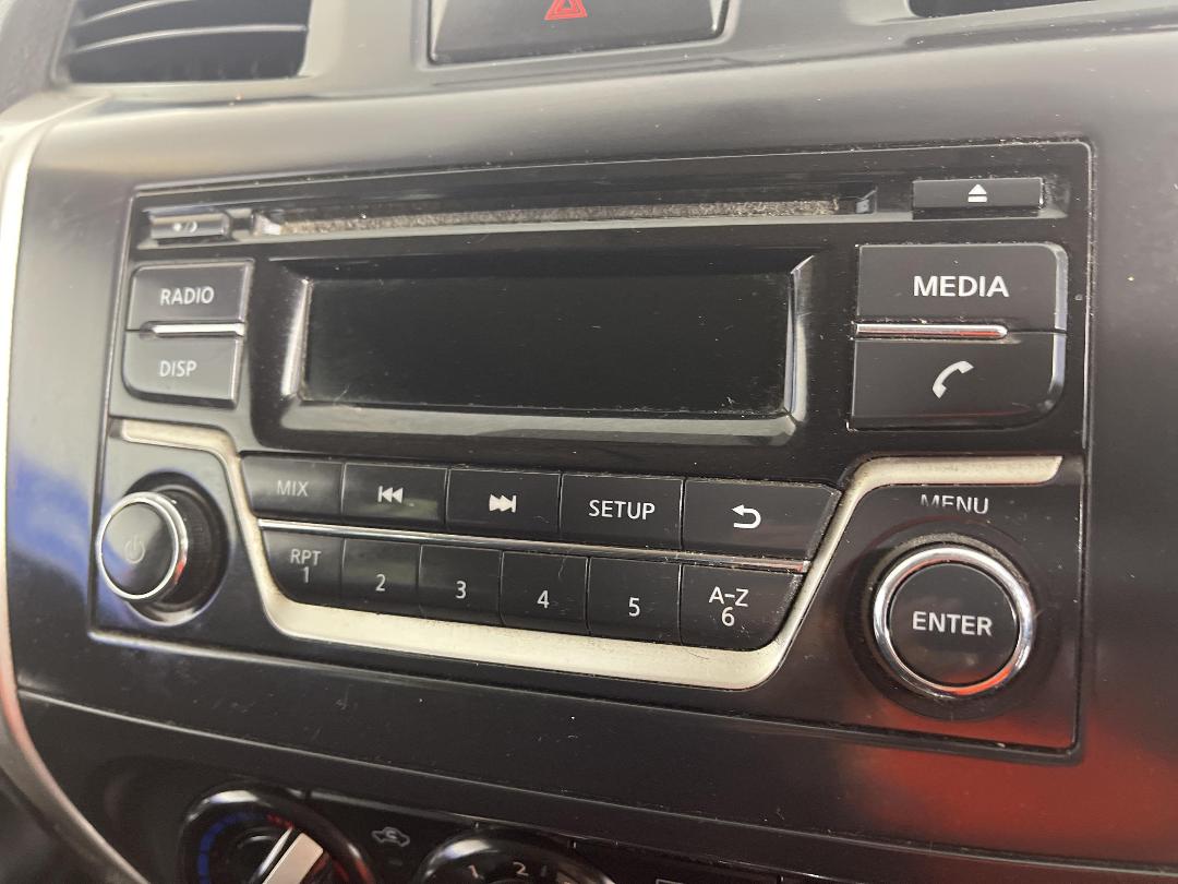 Photo '24' of Nissan Navara