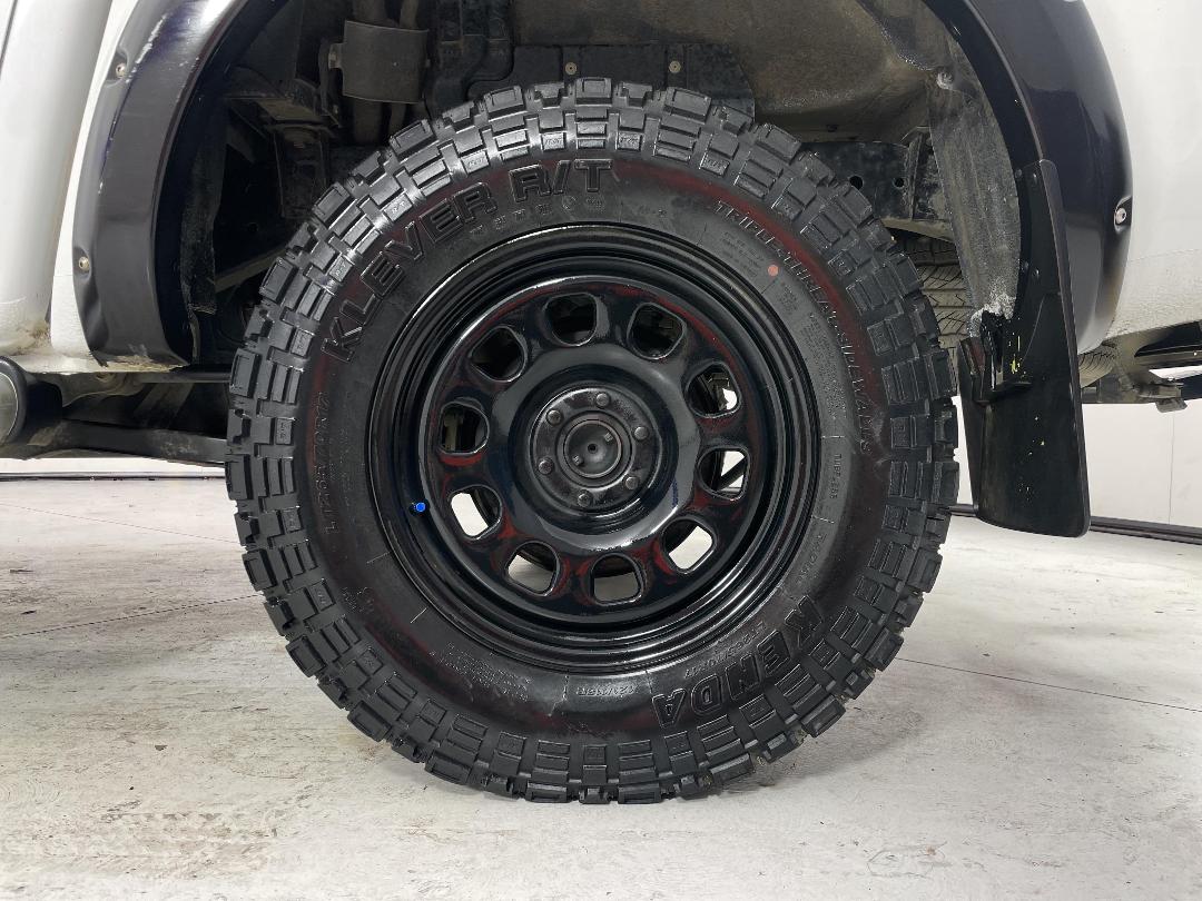 Photo '11' of Nissan Navara