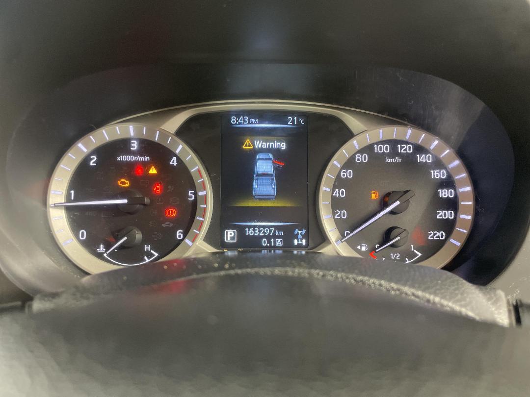 Photo '21' of Nissan Navara