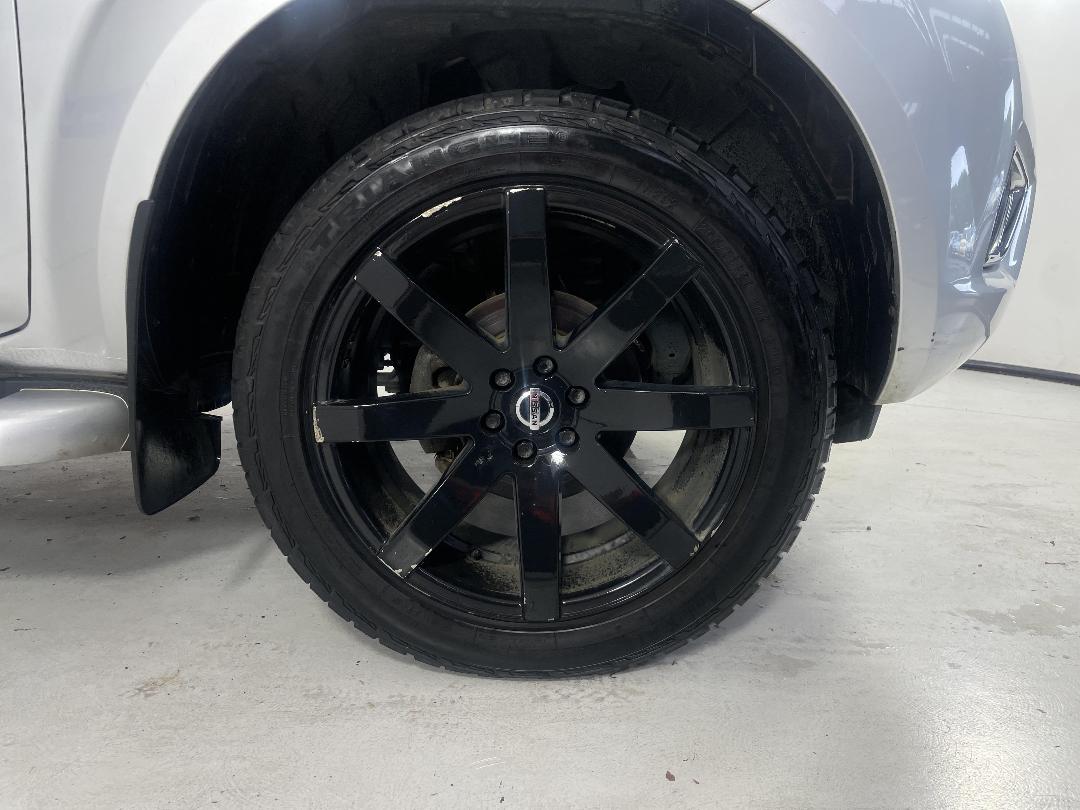 Photo '9' of Nissan Navara