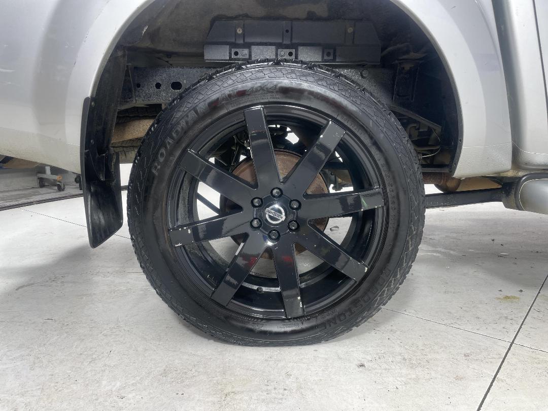 Photo '12' of Nissan Navara