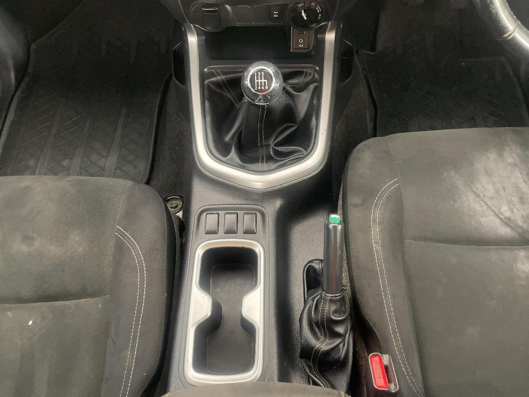 Photo '18' of Nissan Navara