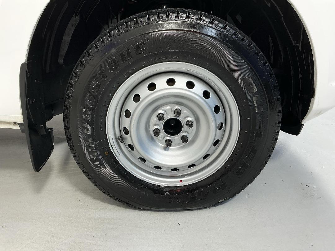 Photo '9' of Nissan Navara