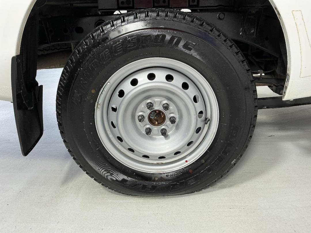 Photo '12' of Nissan Navara