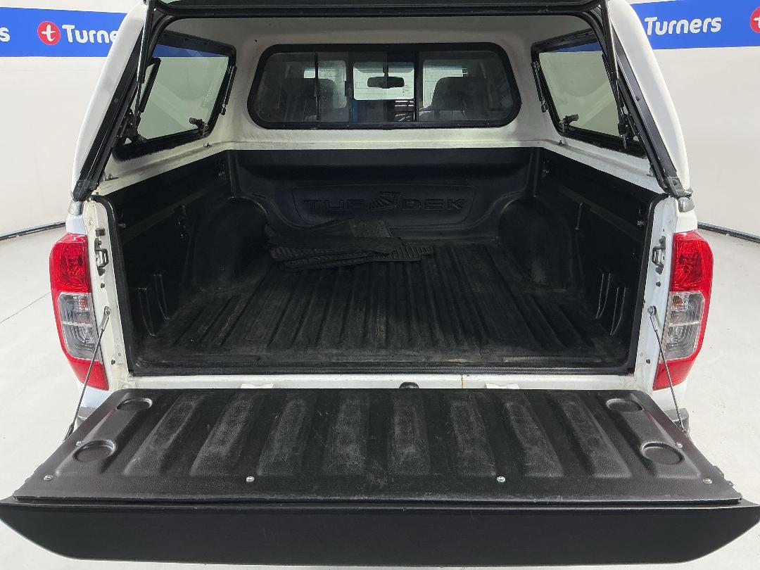 Photo '14' of Nissan Navara