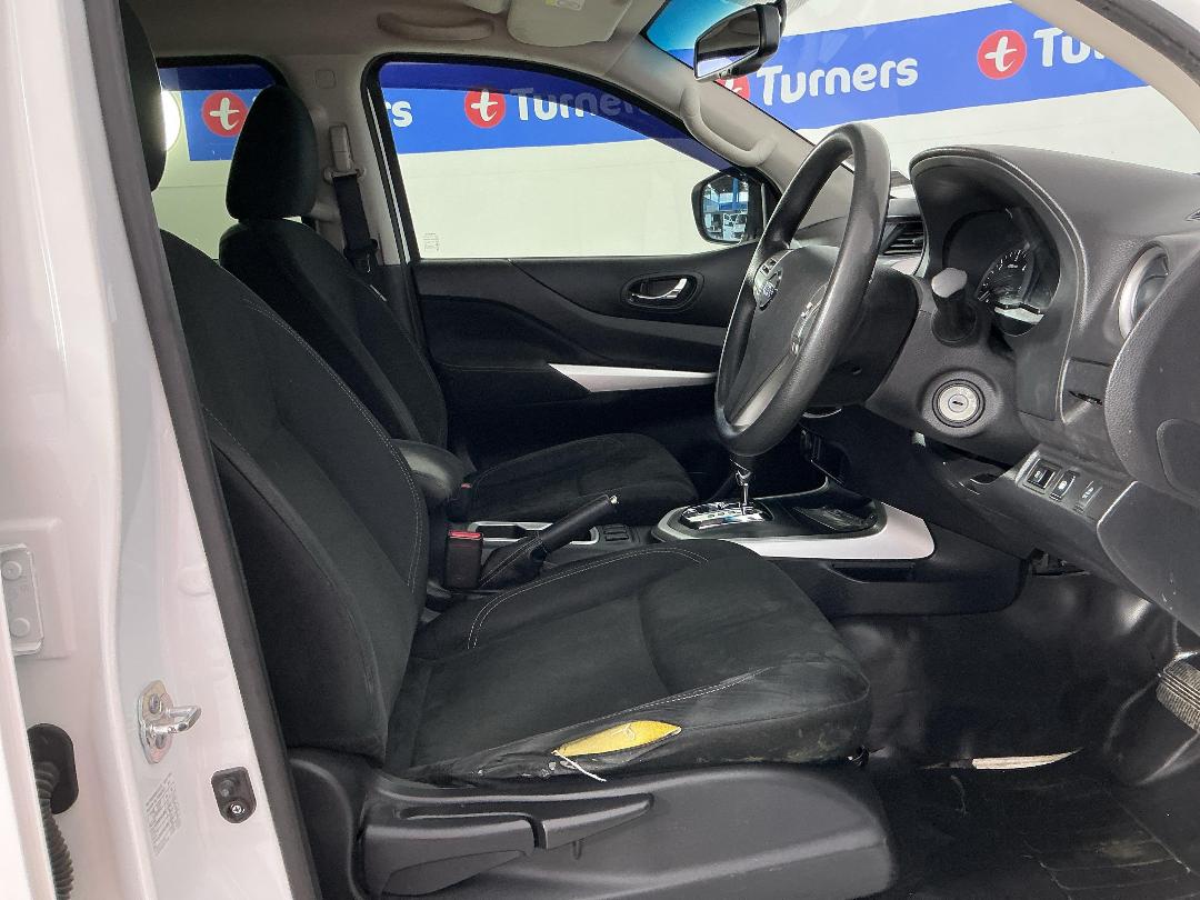 Photo '16' of Nissan Navara