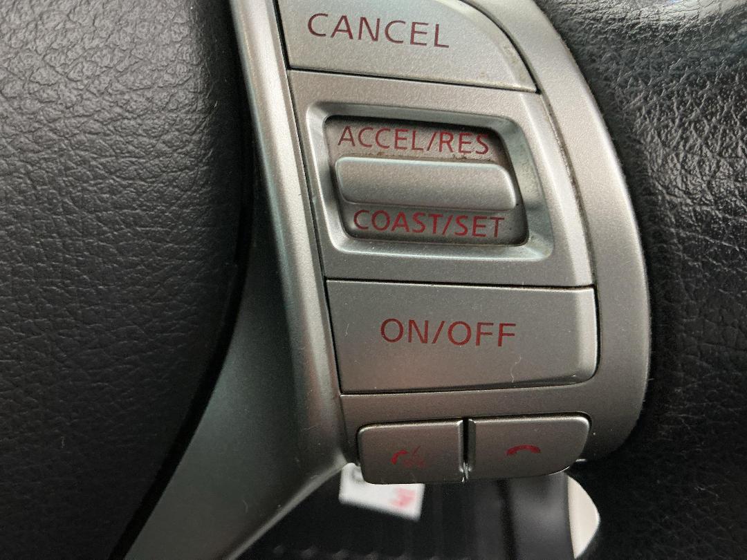 Photo '25' of Nissan Navara