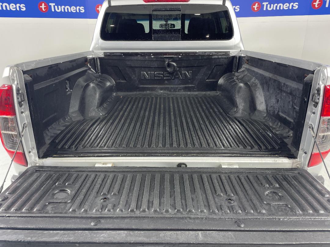 Photo '14' of Nissan Navara