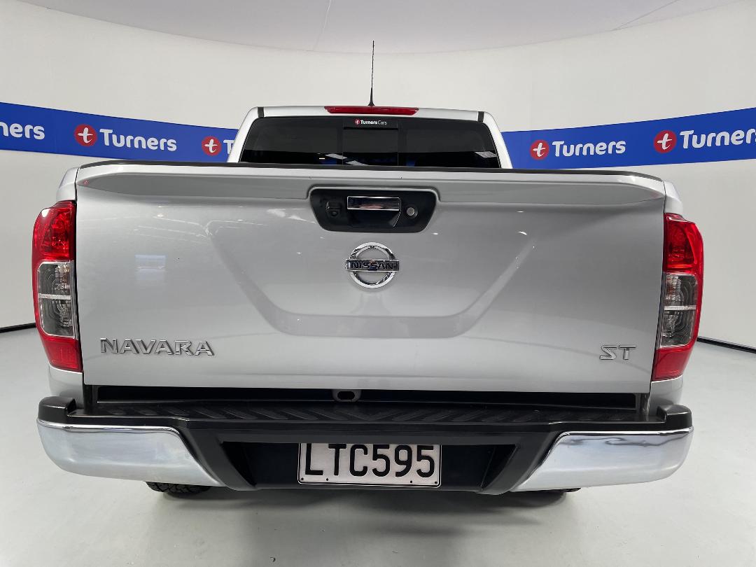 Photo '6' of Nissan Navara