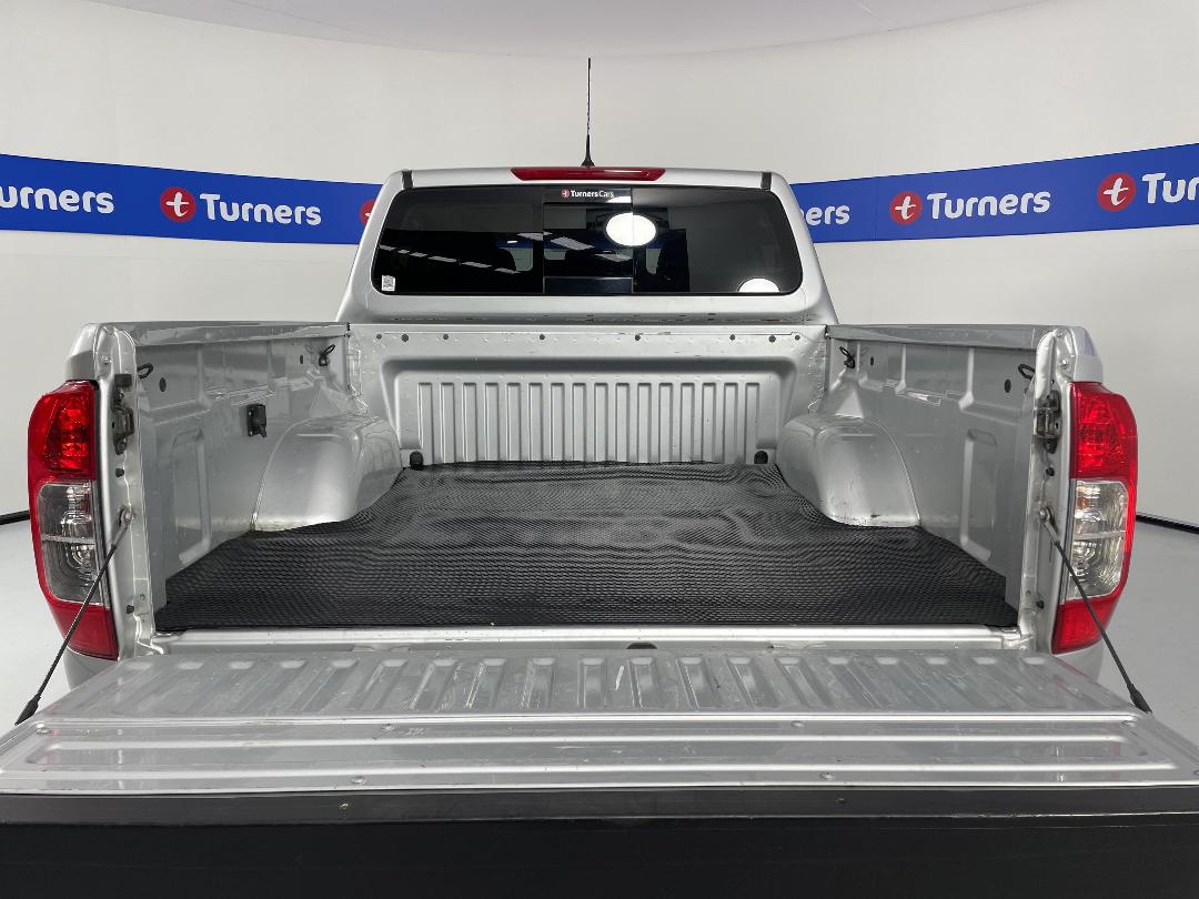 Photo '14' of Nissan Navara