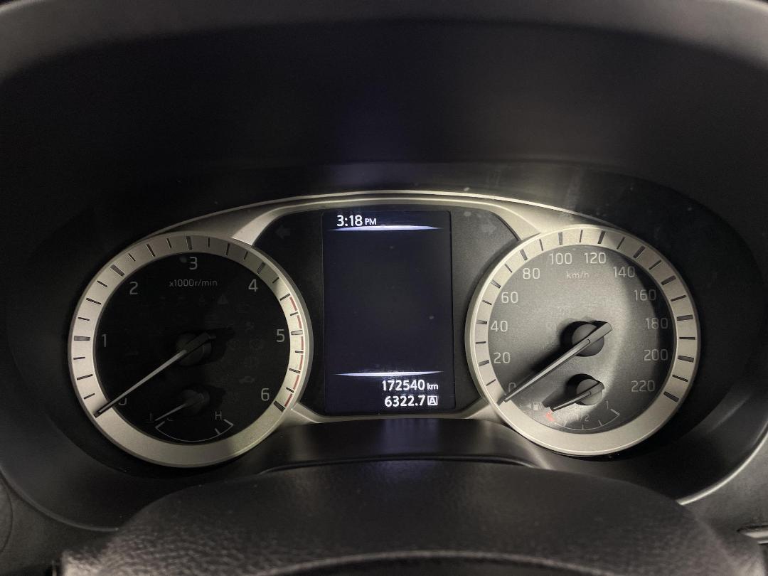 Photo '21' of Nissan Navara