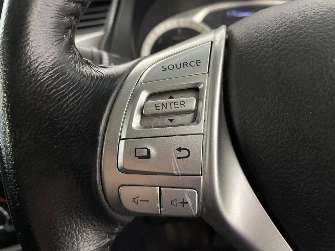 Photo '25' of Nissan Navara