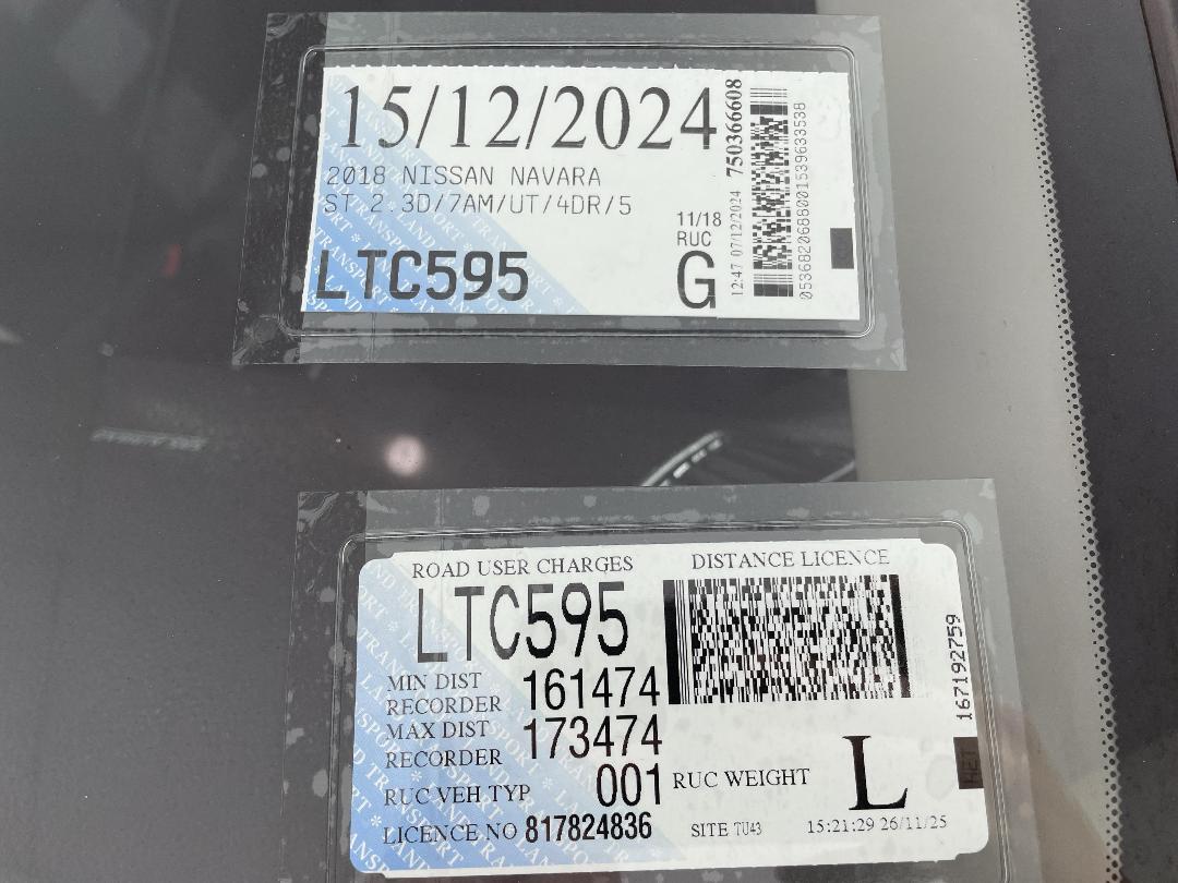 Photo '28' of Nissan Navara